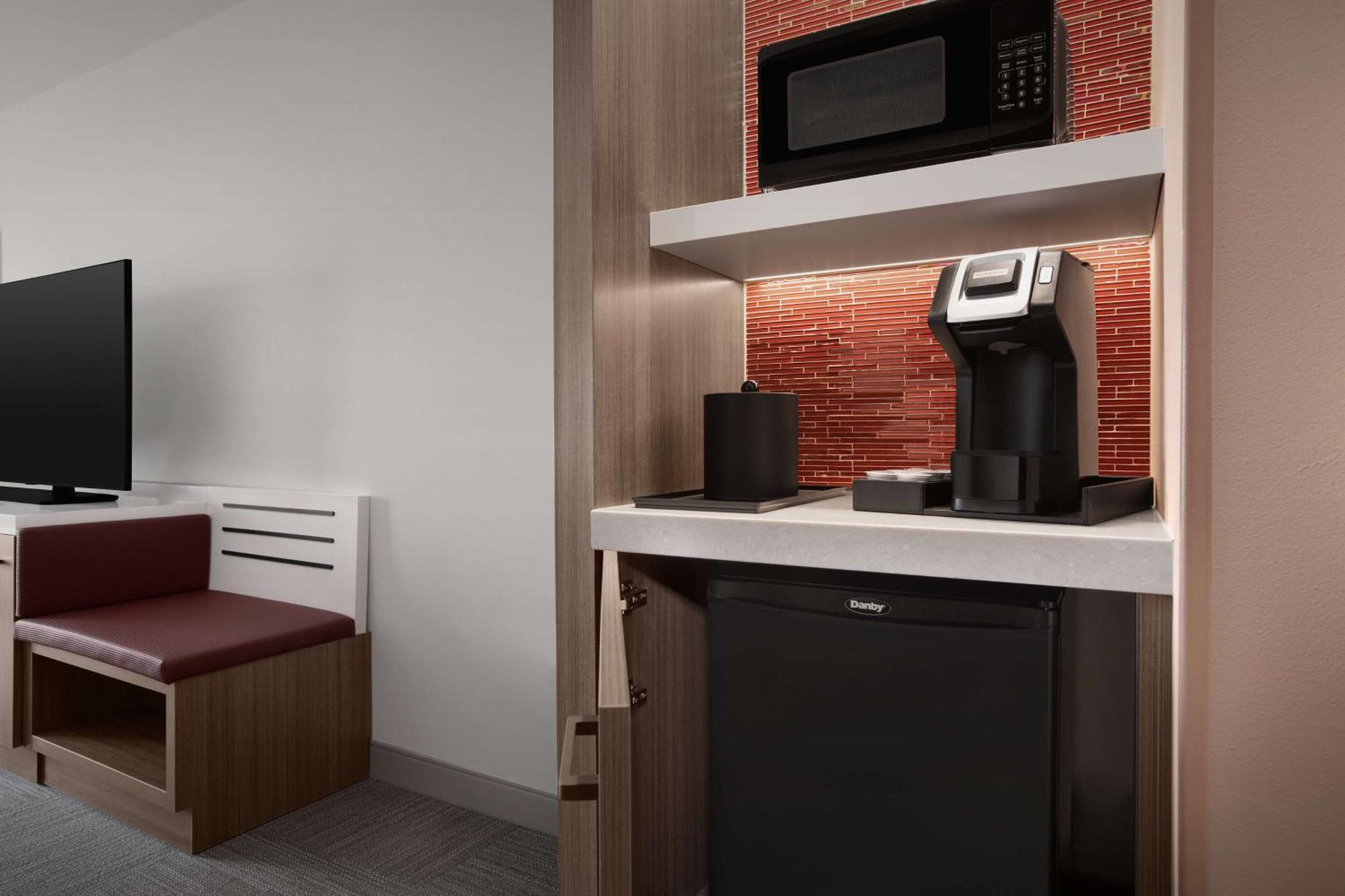 Hilton Garden Inn Denver Airport Tower Road ภายนอก รูปภาพ