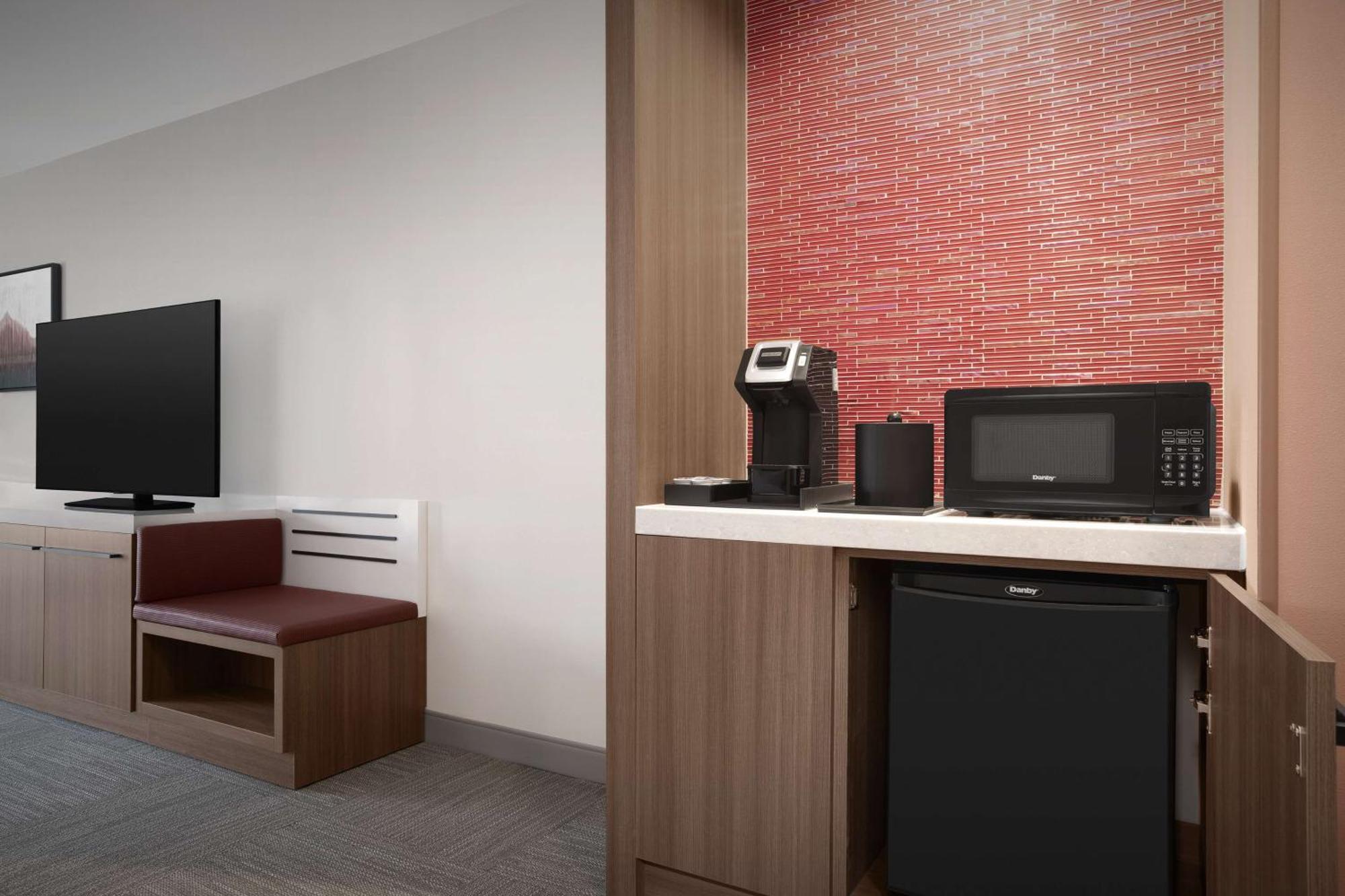 Hilton Garden Inn Denver Airport Tower Road ภายนอก รูปภาพ
